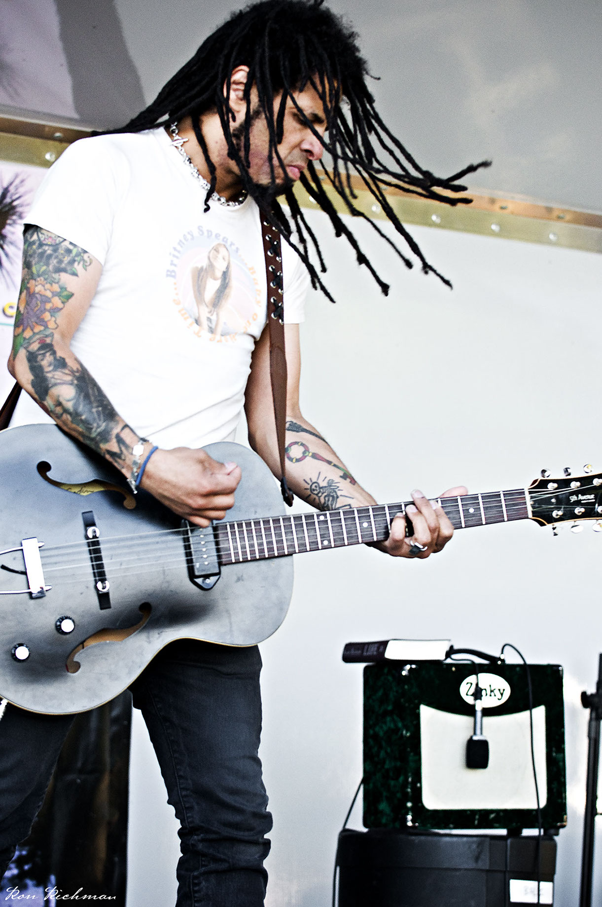 Master Photographer Ron Richman photographed ERic McFadden at the Concerts At Commons Beach. Great close up shots.